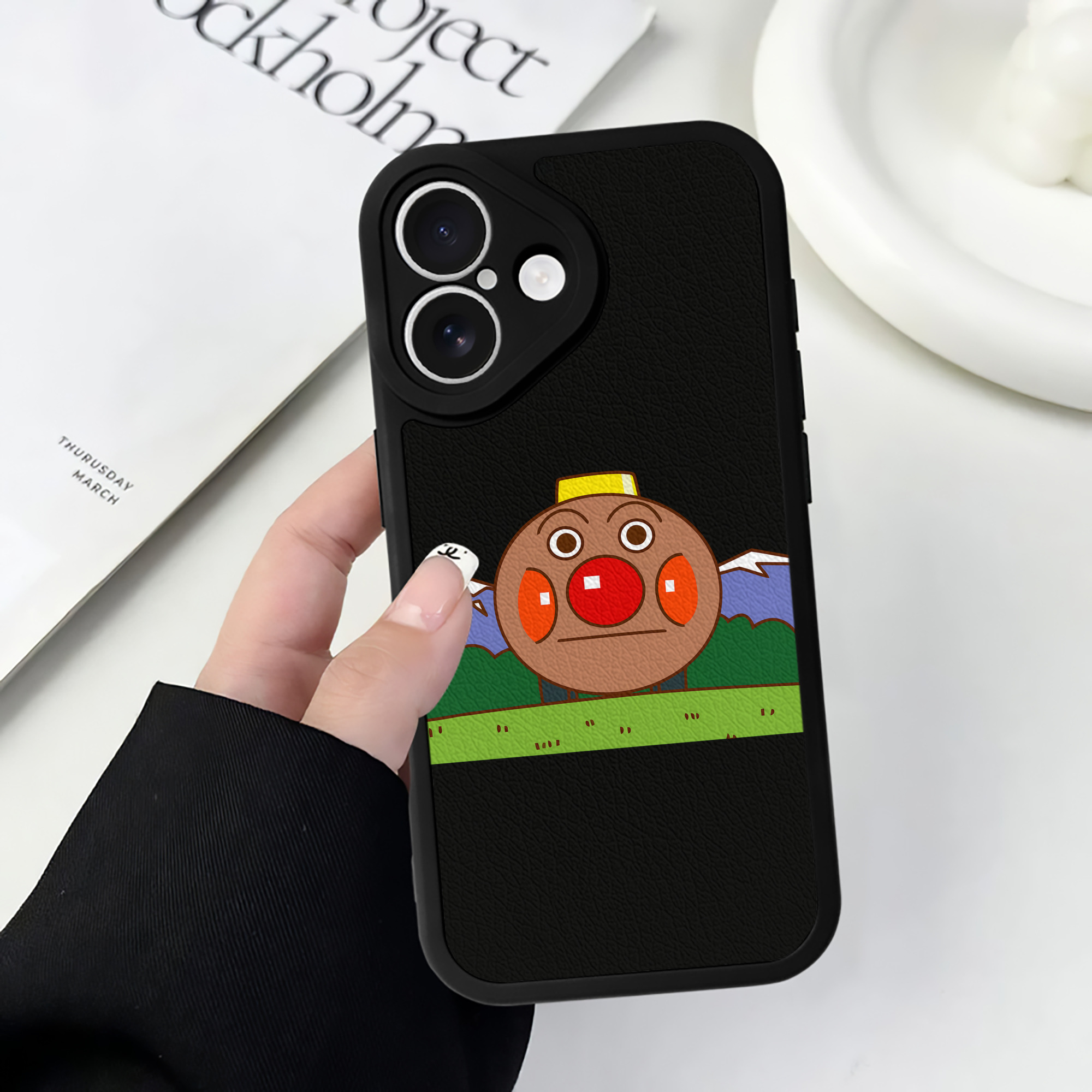 （画像用） アンパンマン Anpanman 【iPhone 16シリーズ対応】シリコンスマホケース（レザー調） 材質：シリコン